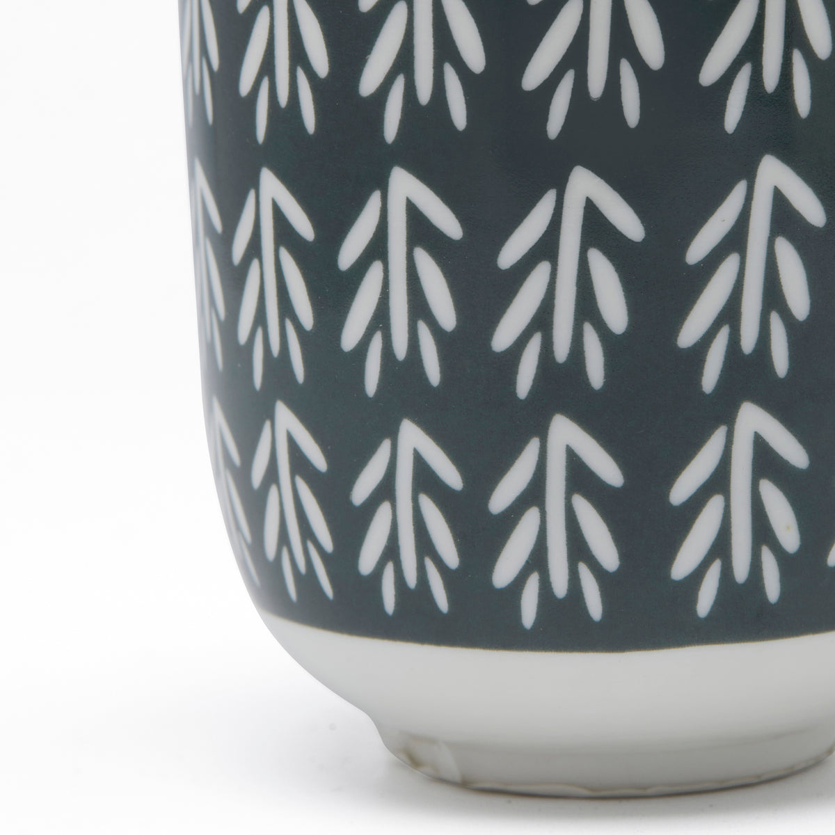 Simply Kitchen FLORAL MM REVERSE KORI JHALLAR CERAMIC CUP (7×8 CM) 7x8 CM / Multi